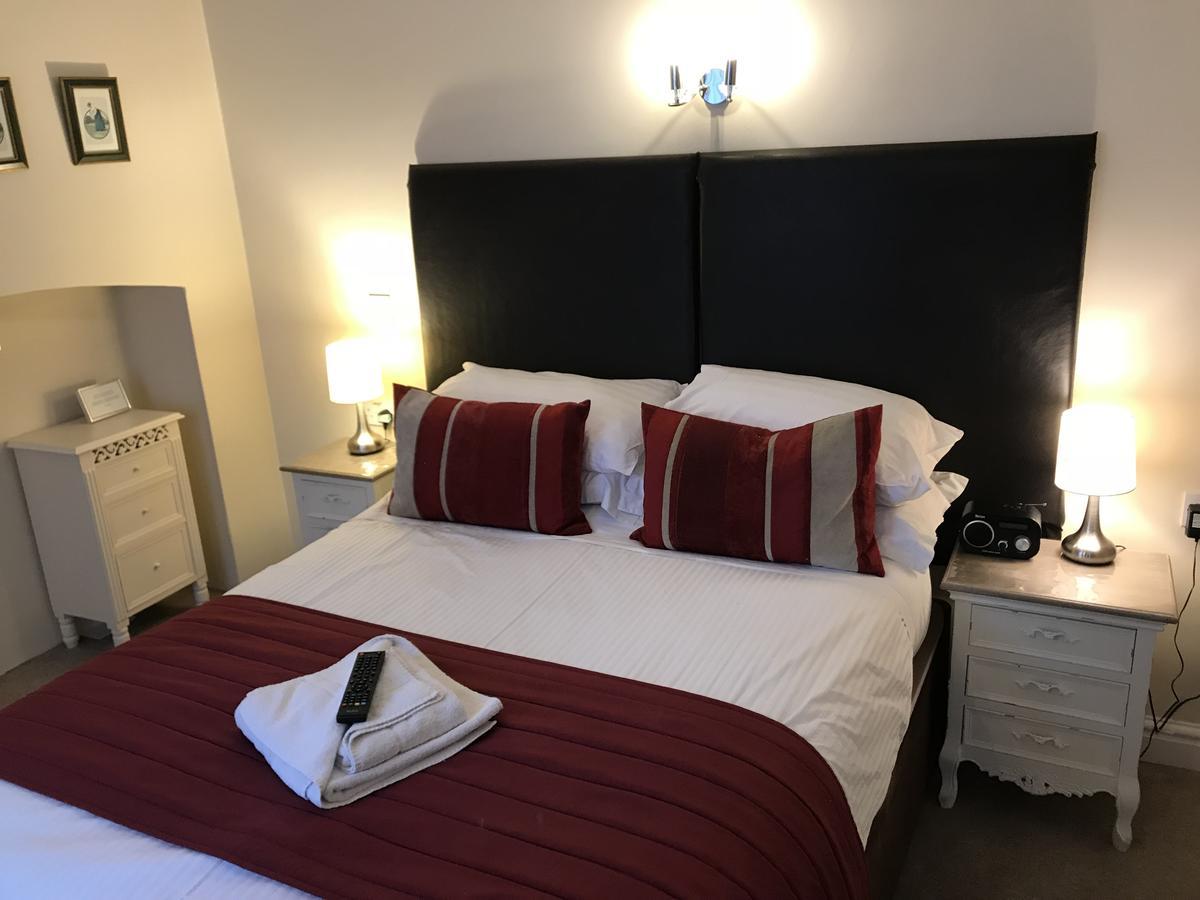 Clayhanger Guest House 莱姆河下游的纽卡尔斯 外观 照片